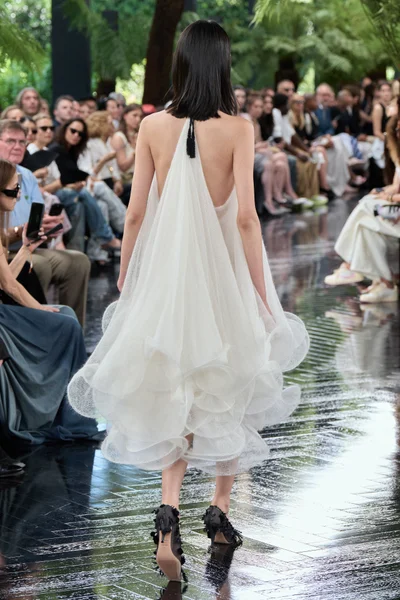 Look 125